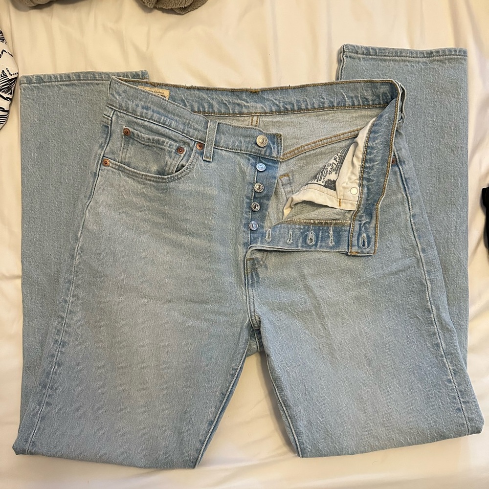 Levi's Light Blue relaxed/straight leg Denim Jeans